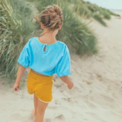 BABA KIDSWEAR - DINA SHIRT - KURZARM BLUSE - TERRY BLUE -Schicke Mode Verkauf Dina Blouse live ba 1280x1280