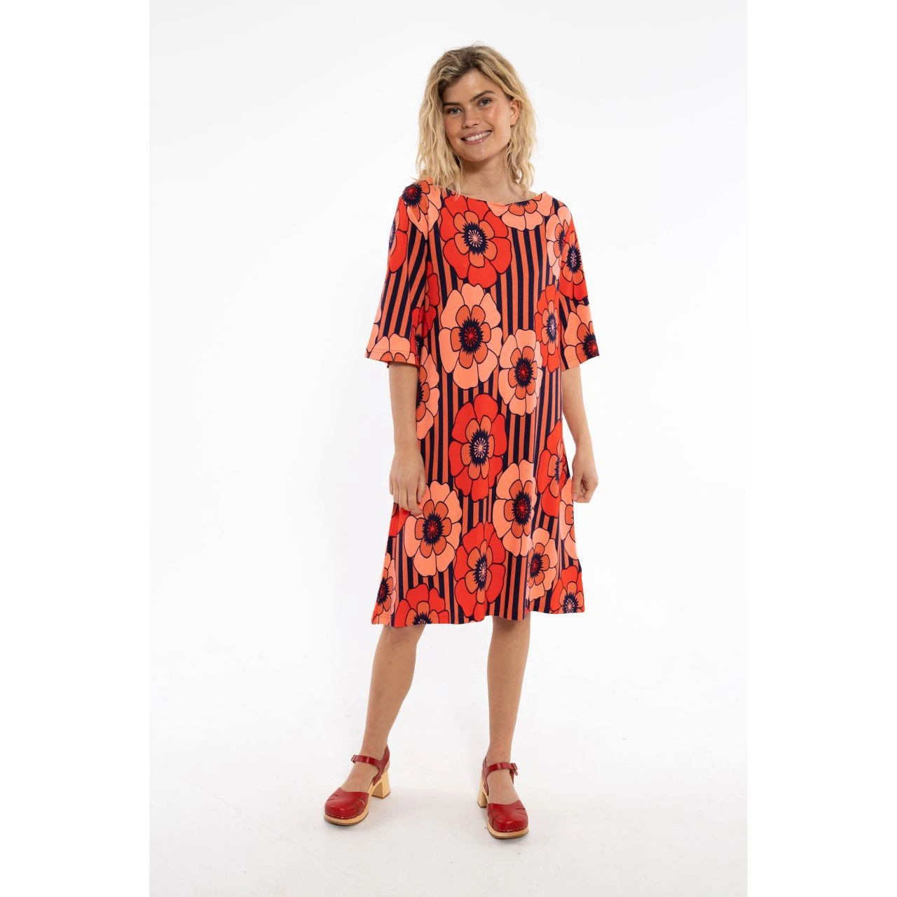 DANEFAE - ORGANIC - DANETRINIDAD DRESS - DAMEN KURZARM KLEID - BRIGHT RED POWER FLOWER 8 DANEFAE - ORGANIC - DANETRINIDAD DRESS - DAMEN KURZARM KLEID - BRIGHT RED POWER FLOWER - Image 8