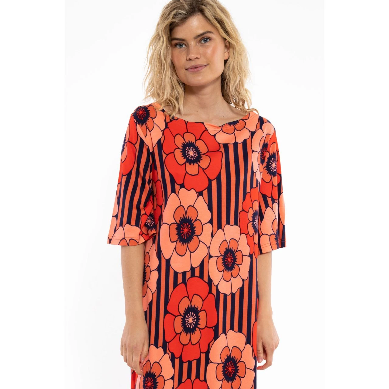 DANEFAE - ORGANIC - DANETRINIDAD DRESS - DAMEN KURZARM KLEID - BRIGHT RED POWER FLOWER 5 DANEFAE - ORGANIC - DANETRINIDAD DRESS - DAMEN KURZARM KLEID - BRIGHT RED POWER FLOWER - Image 5