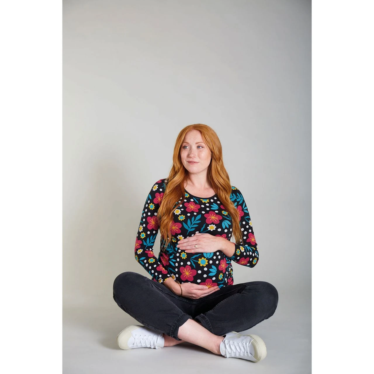 FRUGI - RACHEL MATERNITY TOP - LANGARMSHIRT FÜR DIE SCHWANGERSCHAFT - BOLD FLORAL 1 FRUGI - RACHEL MATERNITY TOP - LANGARMSHIRT FÜR DIE SCHWANGERSCHAFT - BOLD FLORAL