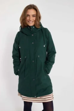 DANEFAE - DANENORA WINTER PARKA - DAMEN WINTERMANTEL - DEEP FOREST -Schicke Mode Verkauf danefae ladies fw2022 23 120 1280x1280