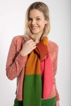 DANEFAE - DANEBOA SCARF - DAMEN STRICKSCHAL - MULTICOLOR 2 -Schicke Mode Verkauf danefae ladies fw2022 23 277 1280x1280